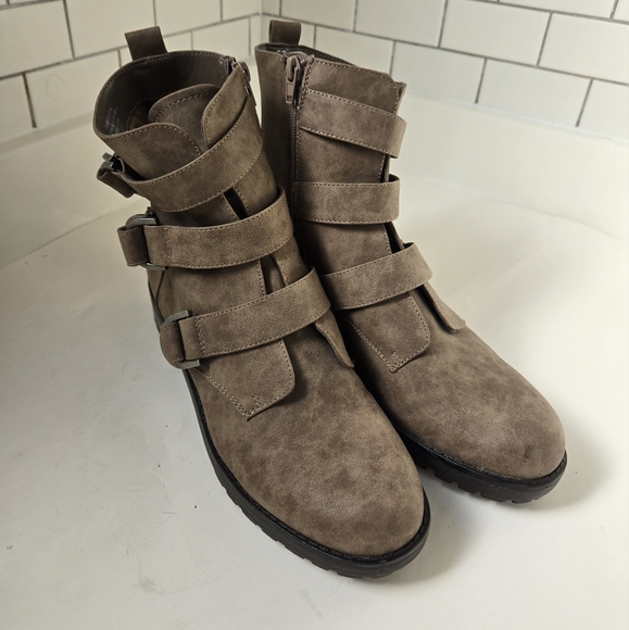 Indigo Road Zip-up Boot - Picture 2 of 7